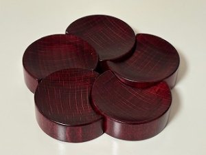 画像1: 拭き漆仕上げ箸置き梅一片　紅　５個セット