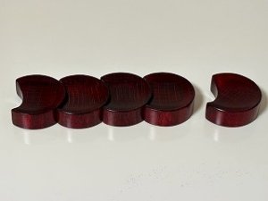 画像3: 拭き漆仕上げ箸置き梅一片　紅　５個セット