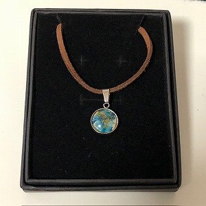 画像1: 漆ネックレス『雲竜・青』 (1)